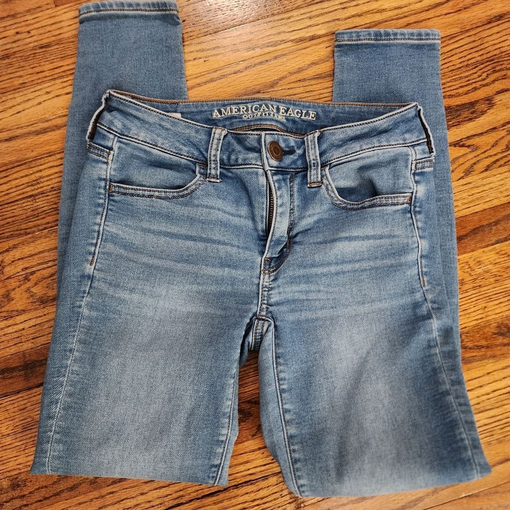 American Eagle Outfitters Blue Medium Wash Skinny Jegging Jeans Womens Size 2R